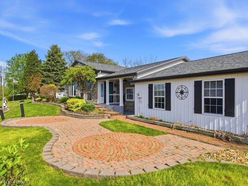 58 Pueblo Trail , Malvern, OH 44644 Photo 5