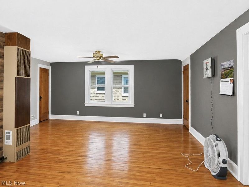 18308 East Park Drive , Cleveland, OH 44119 Photo 31