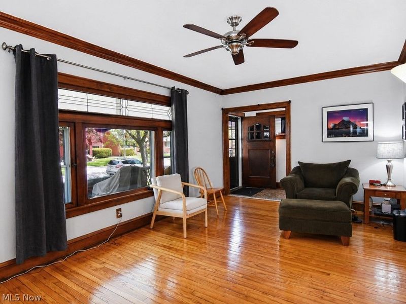 18308 East Park Drive , Cleveland, OH 44119 Photo 6