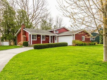 52 Marble Dr, Rochester, NY 14615