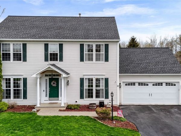 14 Vanderberg Drive, Fairport, NY 14450