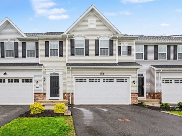 25 Keuka Lane, Canandaigua, NY 14425