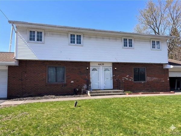 6435 Wells Drive , Unit Left, East Syracuse, NY 13057