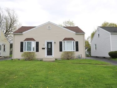 175 English Road , Rochester, NY 14616