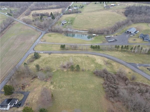 2 Hidden Greens Road , Weedsport, NY 13166