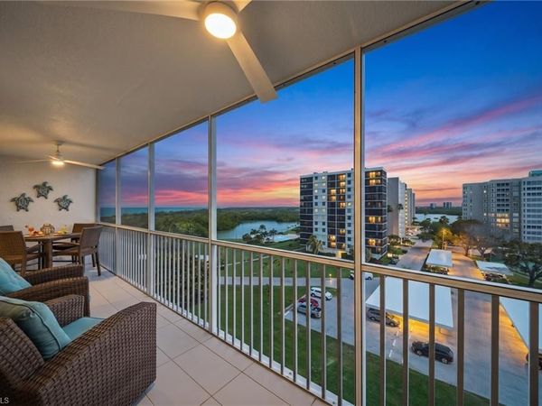 5 Bluebill AVE, Unit 808, NAPLES, FL 34108