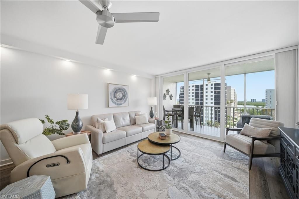5 Bluebill Ave, Unit 808, Naples, FL 34108 Photo
