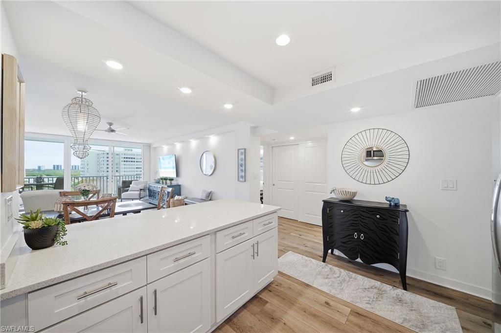 5 Bluebill Ave, Unit 808, Naples, FL 34108 Photo