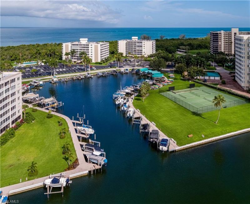 5 Bluebill Ave, Unit 808, Naples, FL 34108 Photo