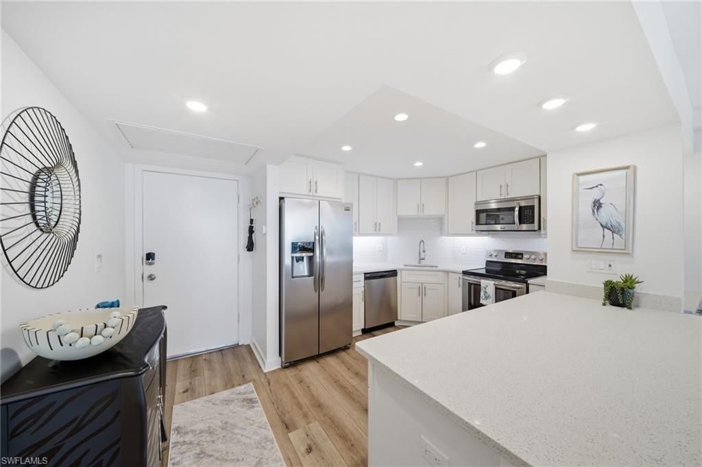5 Bluebill Ave, Unit 808, Naples, FL 34108 Photo