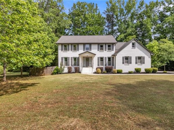 135 London Berry Court , Tyrone, GA 30290