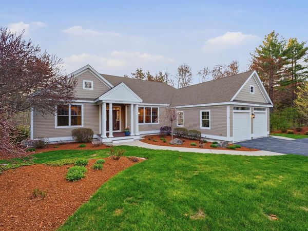 8 Marshalls Way, Hollis, NH 03049