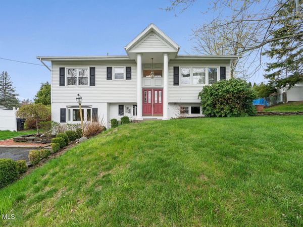 17 Cherry Lane, Troy, NY 12180