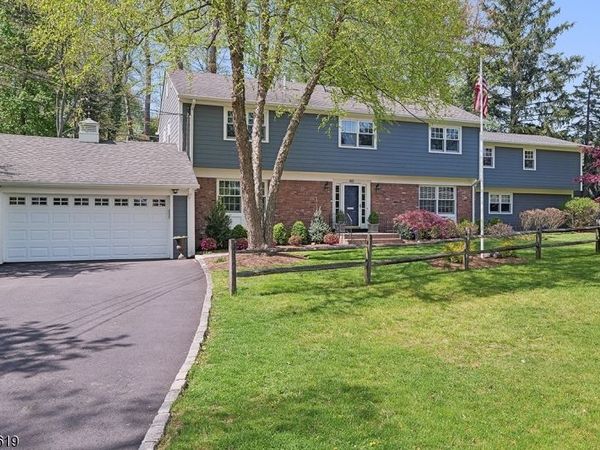44 LONDONDERRY WAY, Summit, NJ 07901