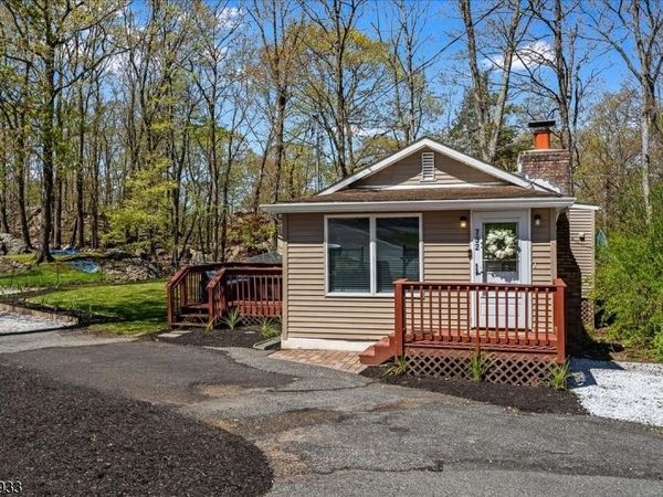 732 Brooklyn Mountain Rd, Hopatcong, NJ 07843