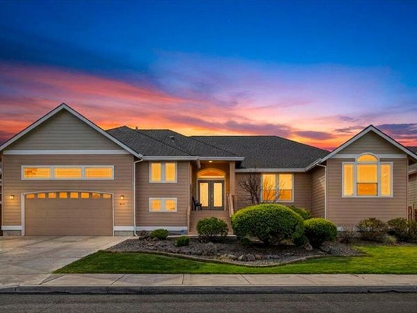 4010 SW Majestic Avenue, Redmond, OR 97756