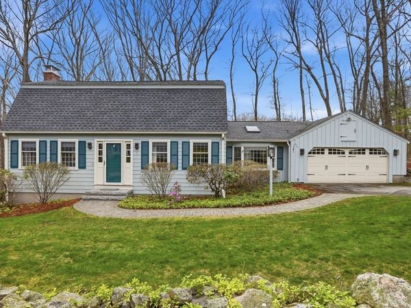 7 Beaver Dam Dr, Westford, MA 01886