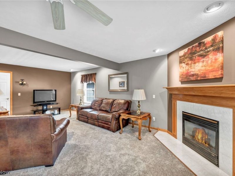 63 Sunset Cove Circle, Eastlake, OH 44095 Photo 17