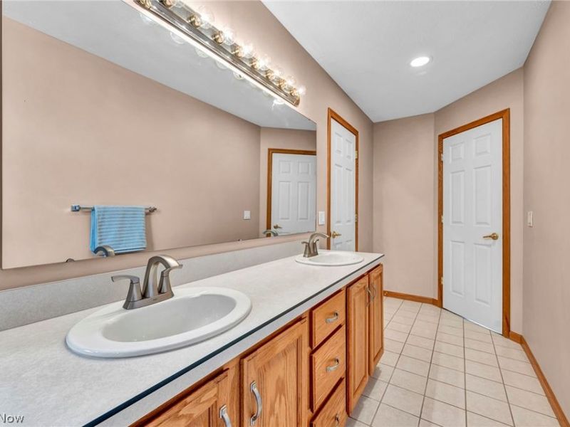 63 Sunset Cove Circle, Eastlake, OH 44095 Photo 34