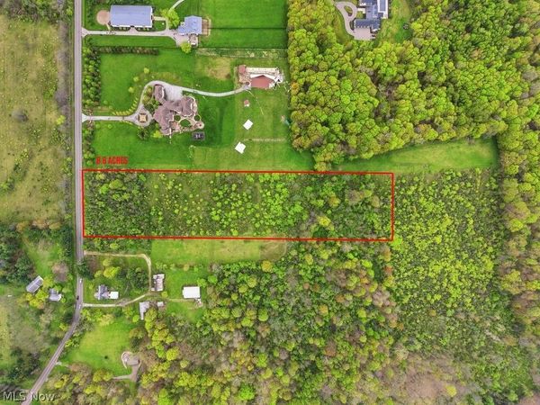 Fairmount Road , Novelty, OH 44072