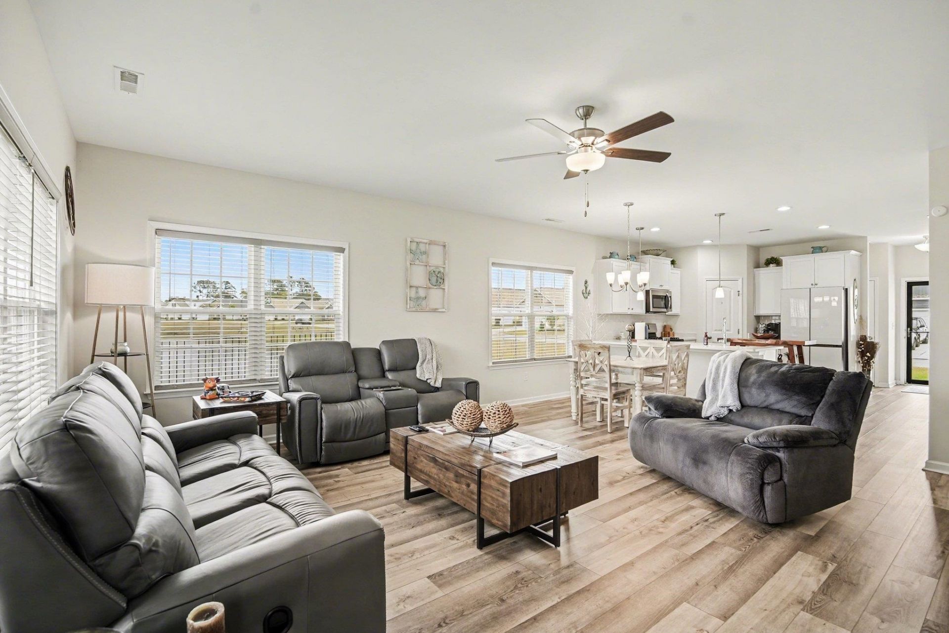 246 Lifestyle Court  Photo 10