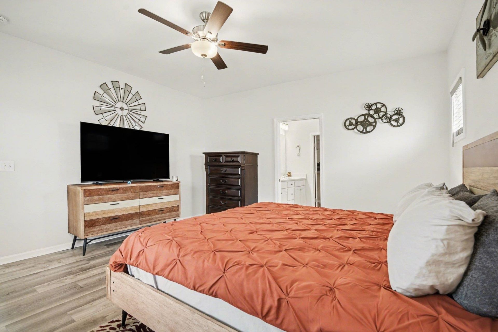246 Lifestyle Court  Photo 15