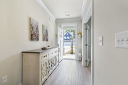 2330 Vera Way photo 4