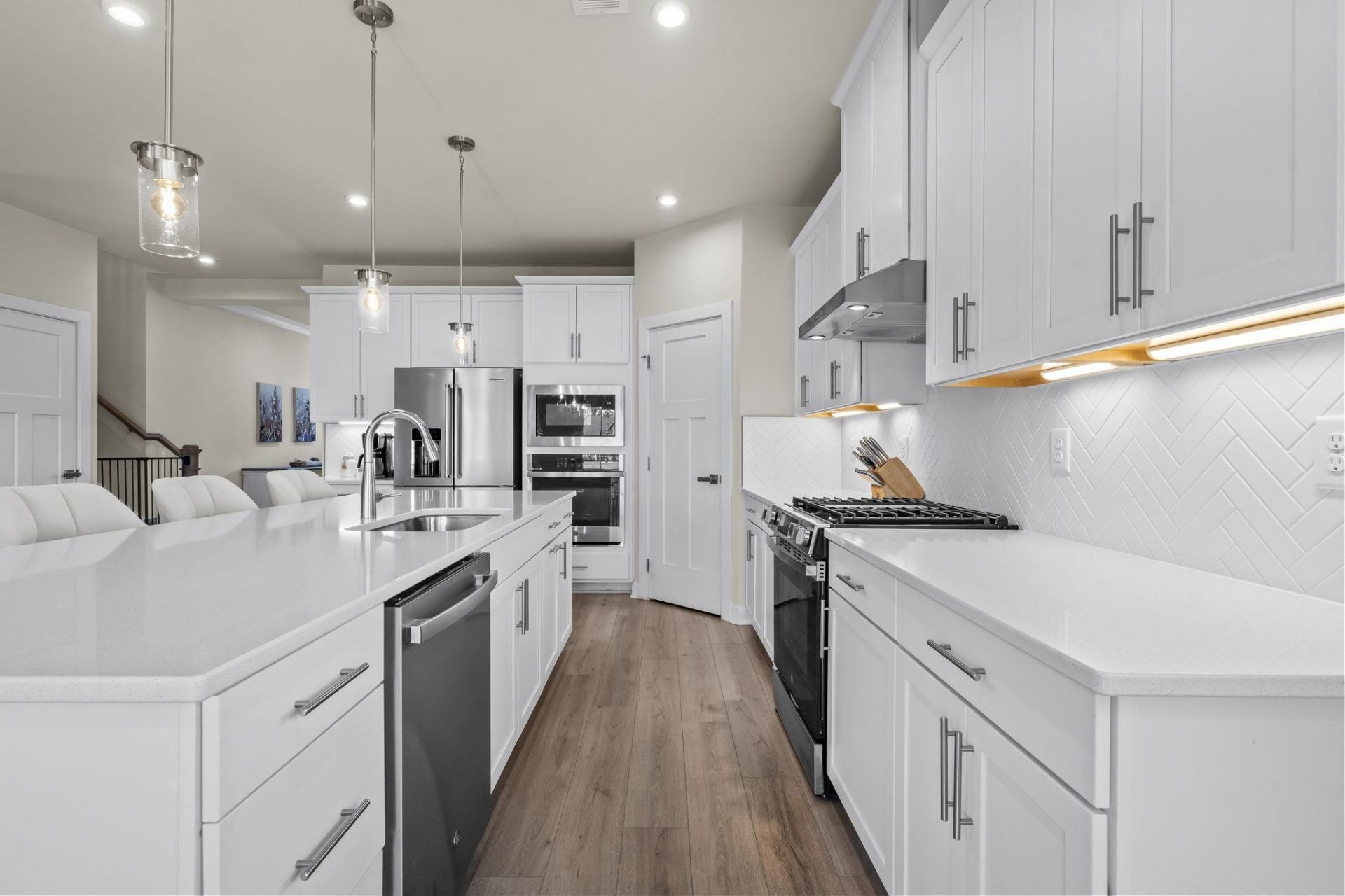 2330 Vera Way Photo 8