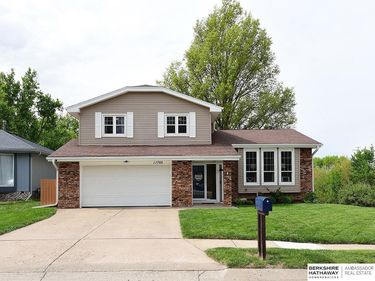 11755 Himebaugh Circle, Omaha, NE 68164