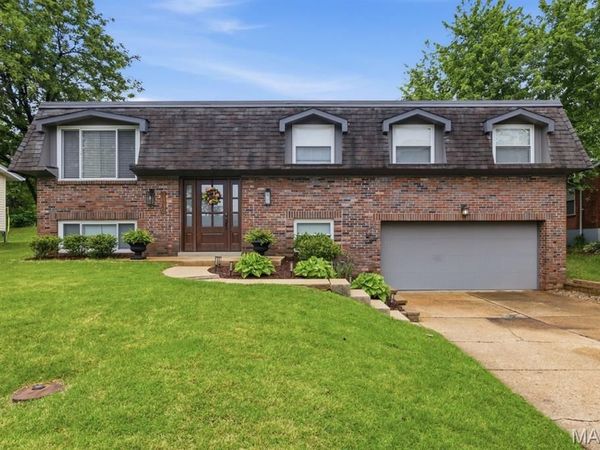 11260 Claywood Drive, St Louis, MO 63126