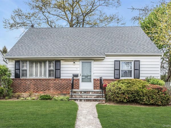 46 Rhodes Drive , New Hyde Park, NY 11040