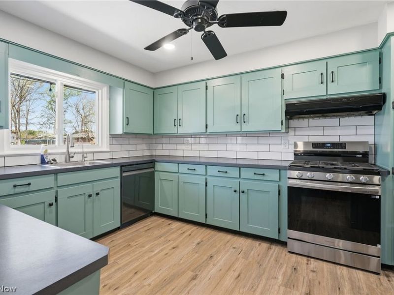 11351 Wilhurst Avenue NE, Hartville, OH 44632 Photo 16