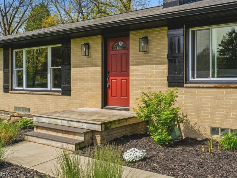 11351 Wilhurst Avenue NE, Hartville, OH 44632 Photo 9