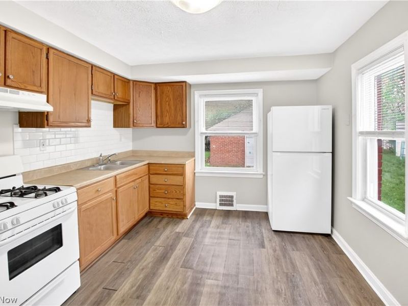 9304 Plymouth Avenue , Garfield Heights, OH 44125 Photo 7