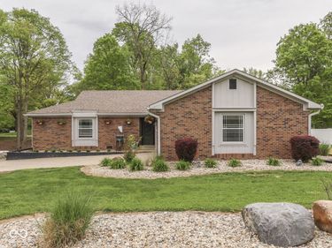 504 Oak Boulevard South Drive , Greenfield, IN 46140