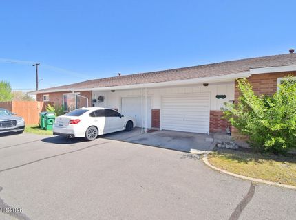 962 & 960 Roberts Street, Reno, NV 89502 Photo