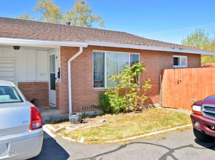 962 & 960 Roberts Street, Reno, NV 89502 Photo