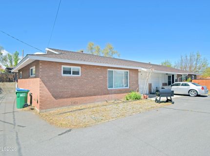 962 & 960 Roberts Street, Reno, NV 89502 Photo