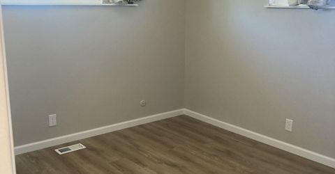 998 & 996 Roberts Street, Reno, NV 89503 Photo