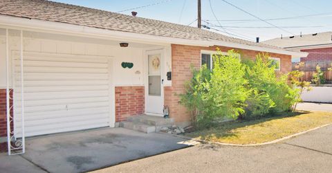 998 & 996 Roberts Street, Reno, NV 89503 Photo