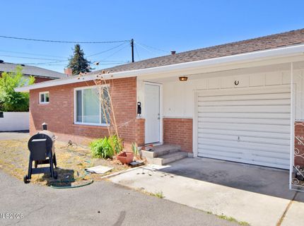 998 & 996 Roberts Street, Reno, NV 89503 Photo
