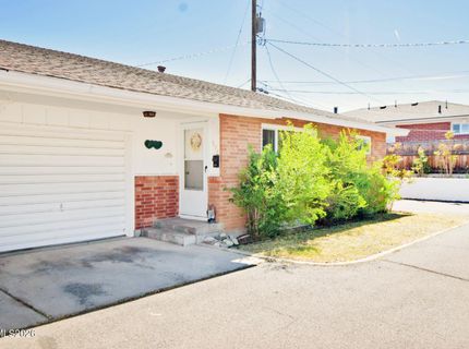 998 & 996 Roberts Street, Reno, NV 89503 Photo