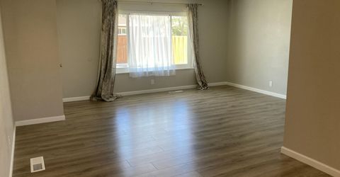 998 & 996 Roberts Street, Reno, NV 89503 Photo