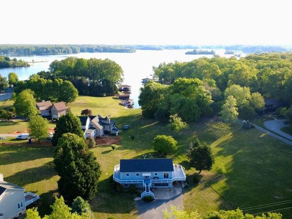 191 BURRUSS MILL ROAD , BUMPASS, VA 23024