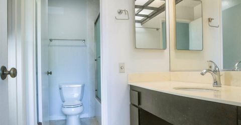 700 Woodside Ln E #5, Unit 5, Sacramento, CA 95825 Photo