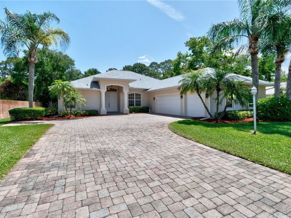 6760 49th Court, Vero Beach, FL 32967