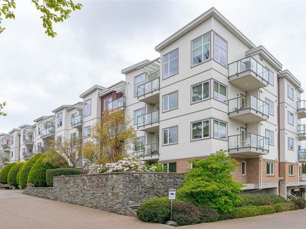 4394 West Saanich Rd , Unit 202, Saanich, BC V8Z 0B5