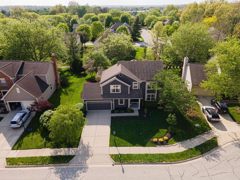 261 Whitaker Avenue N, Powell, OH 43065 Photo 3