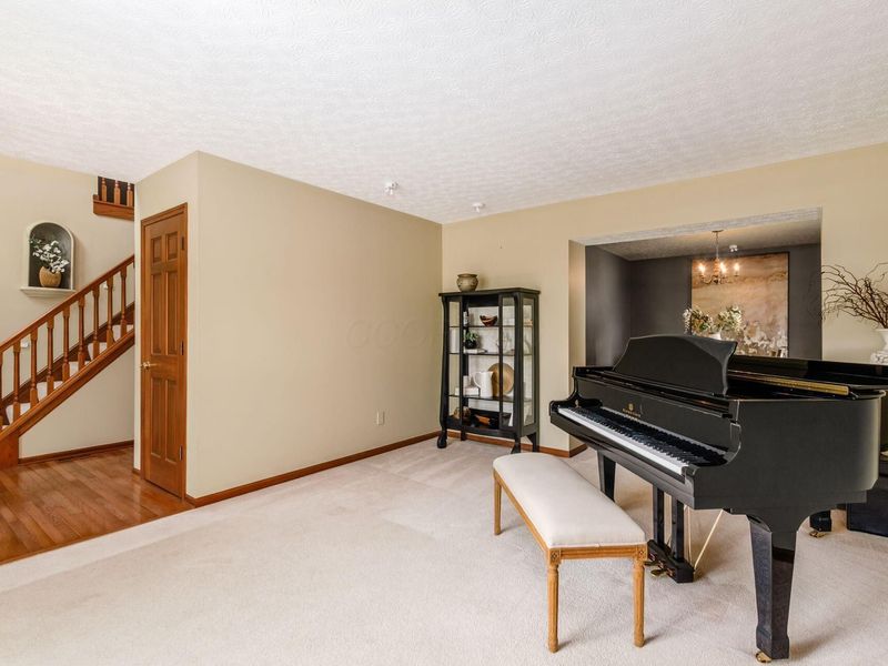 261 Whitaker Avenue N, Powell, OH 43065 Photo 5