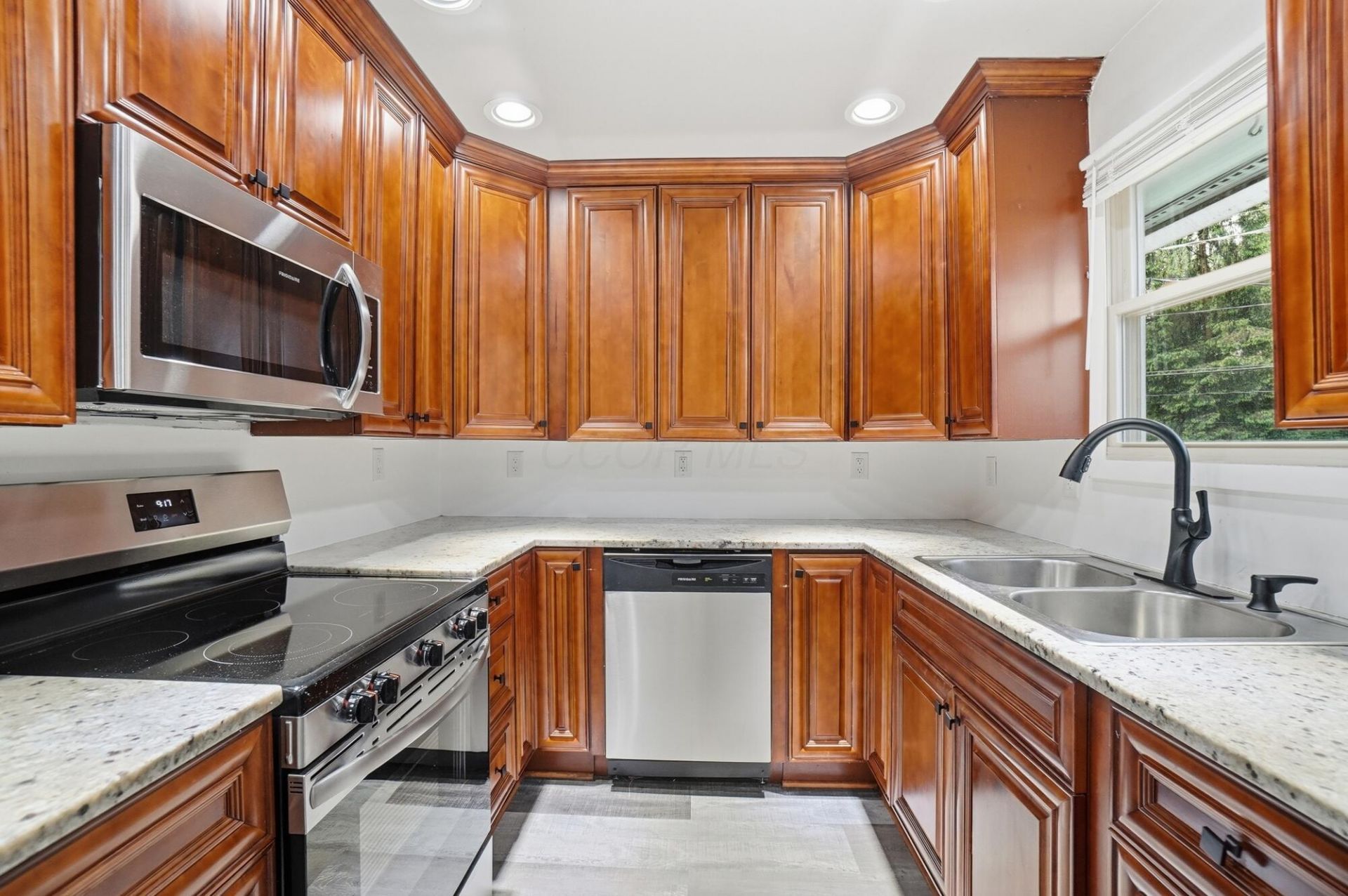 5007 Holbrook Drive , Columbus, OH 43232 Main Photo